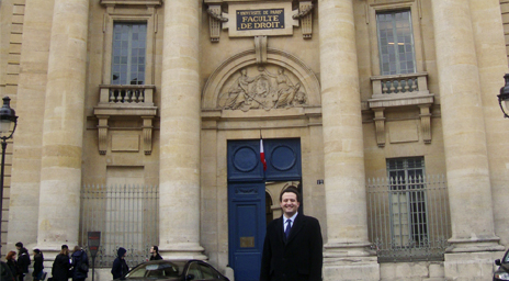 Profesor  Gabriel Bocksang Paris 2015